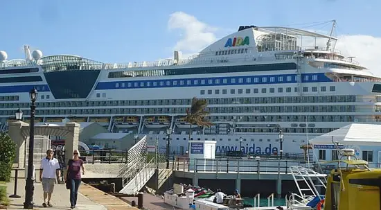 Cruise ship in Bermuda