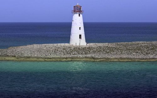 Nassau Harbour Lighthouse