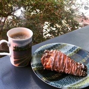 Fresh Coffee   Scone